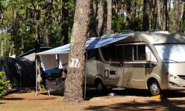 camping car au camping Les Oyats