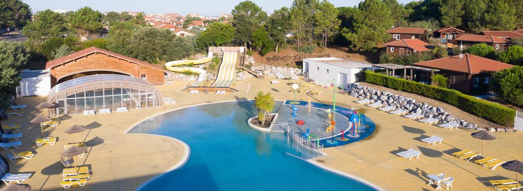 Vue aérienne complexe aquatique du camping Mimizan Plage